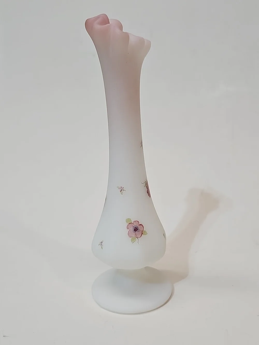 Vintage Fenton Romantic Country Berries + Blossoms White to Pink Swung Bud Vase